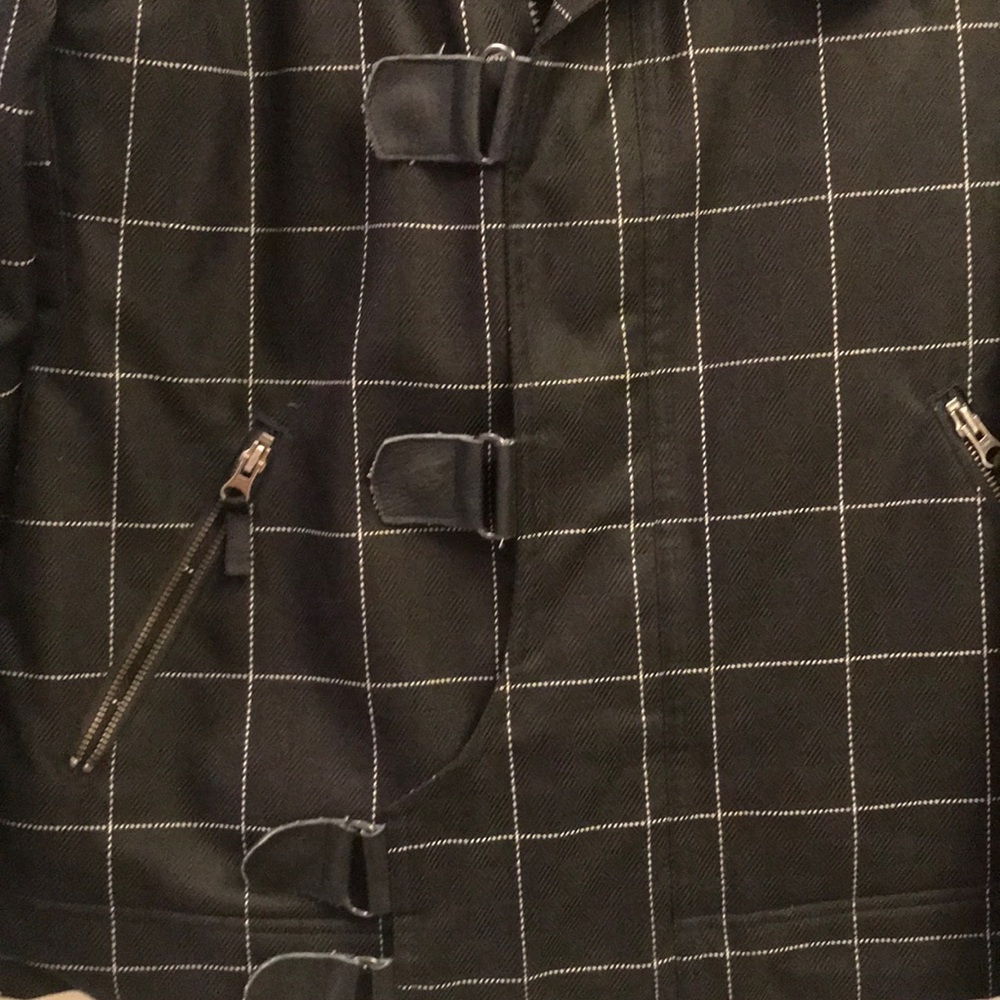 Burton women’s ski/snowboarding jacket - Picture 3 of 6